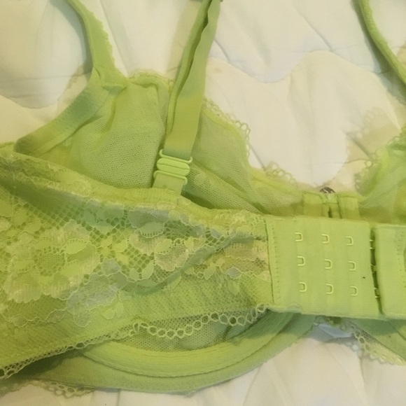 Victoria’s Secret Lime green bra - Picture 5 of 5